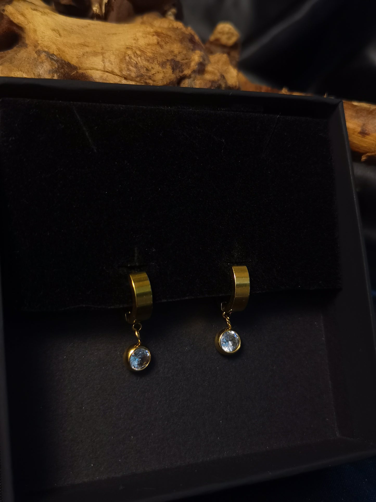Huggie Zircon Earrings 18k gold-plated Titanium Steel GMJE029