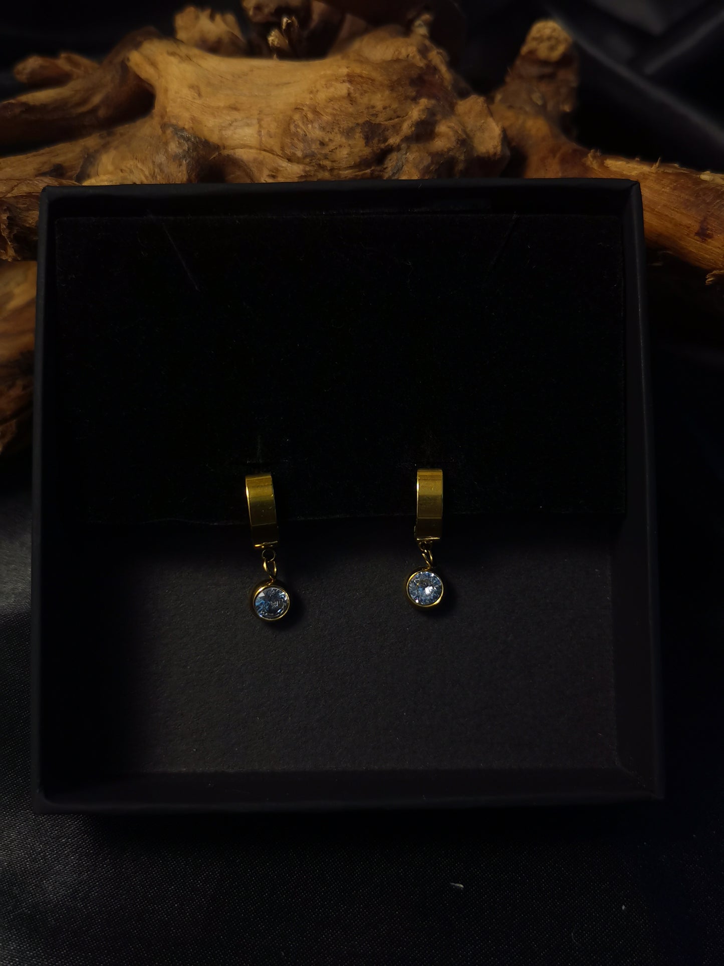 Huggie Zircon Earrings 18k gold-plated Titanium Steel GMJE029
