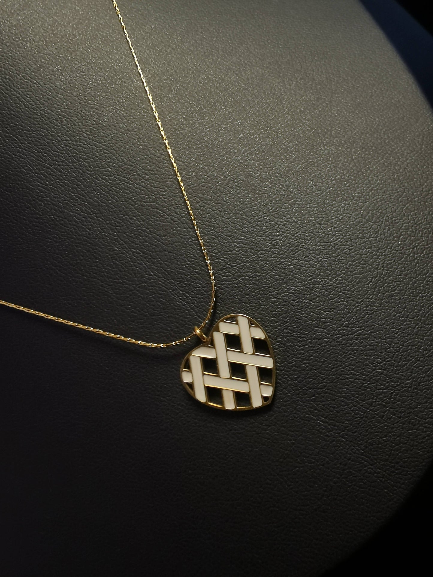 Net Heart Necklace 18k gold-plated Titanium Steel chain Trendy Jewelry 2025 GMJN031