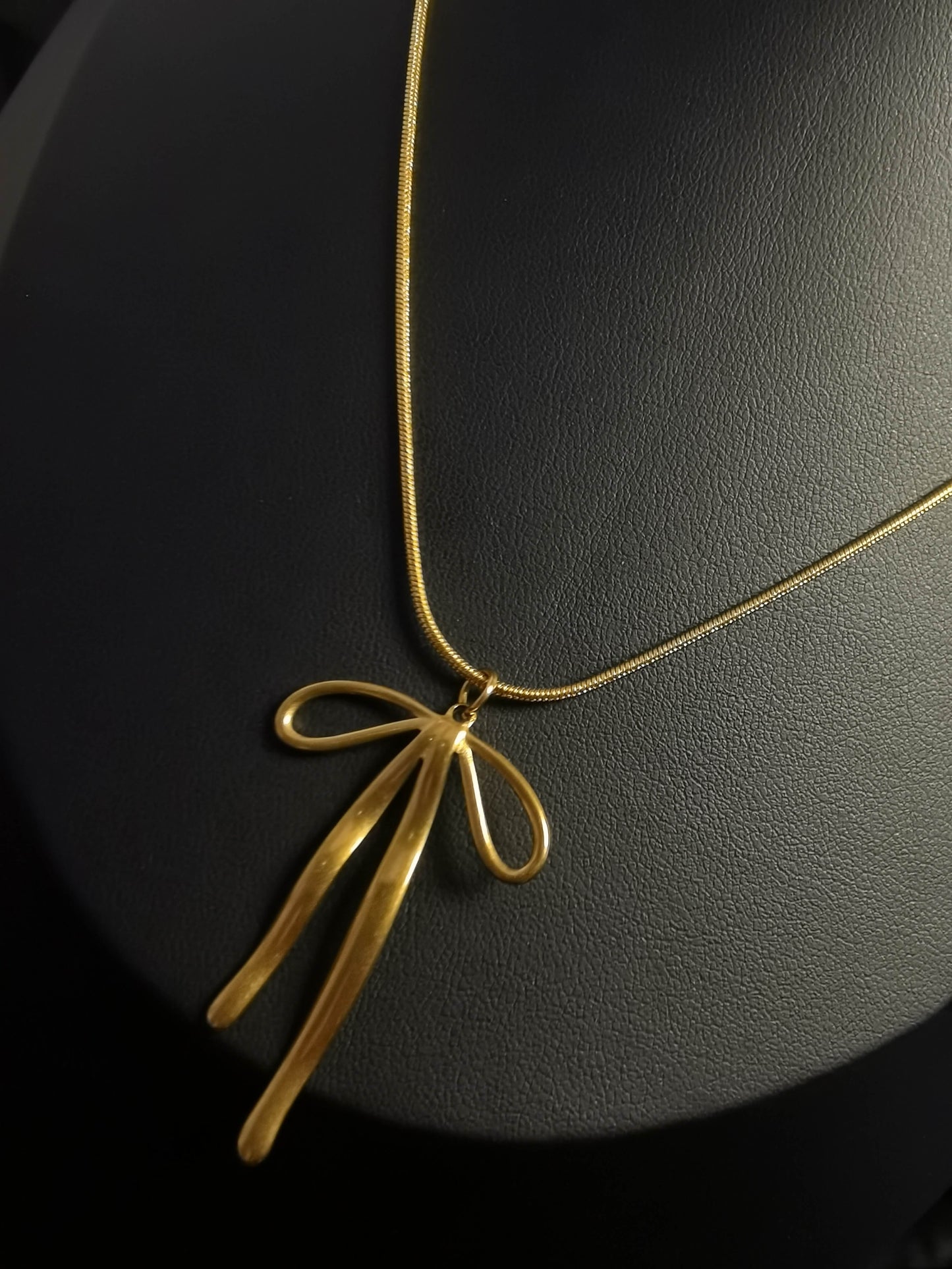 Bow knot belt Necklace 18k gold-plated Titanium Steel round snake chain Trendy Jewelry 2025 GMJN033