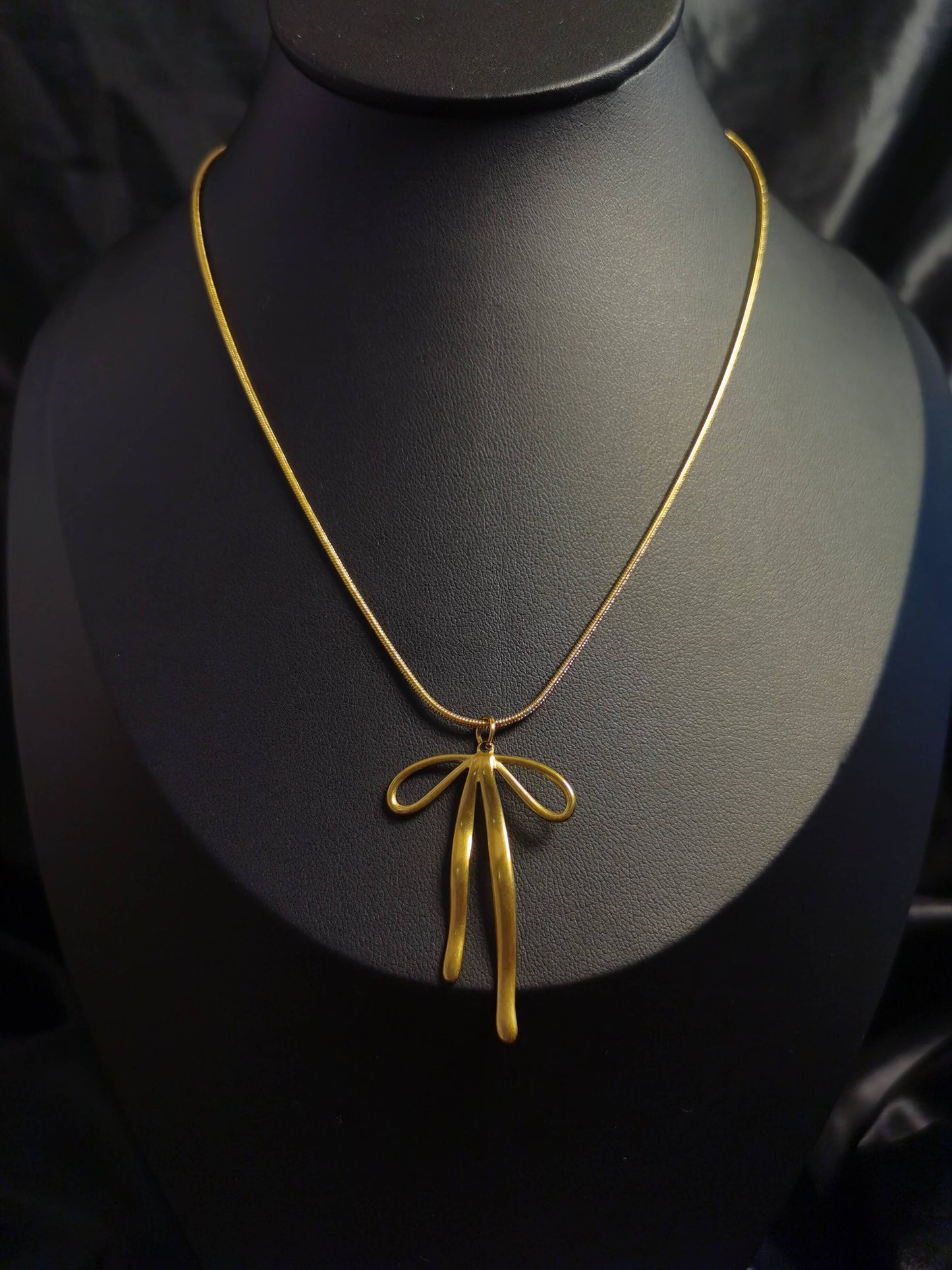 Bow knot belt Necklace 18k gold-plated Titanium Steel round snake chain Trendy Jewelry 2025 GMJN033