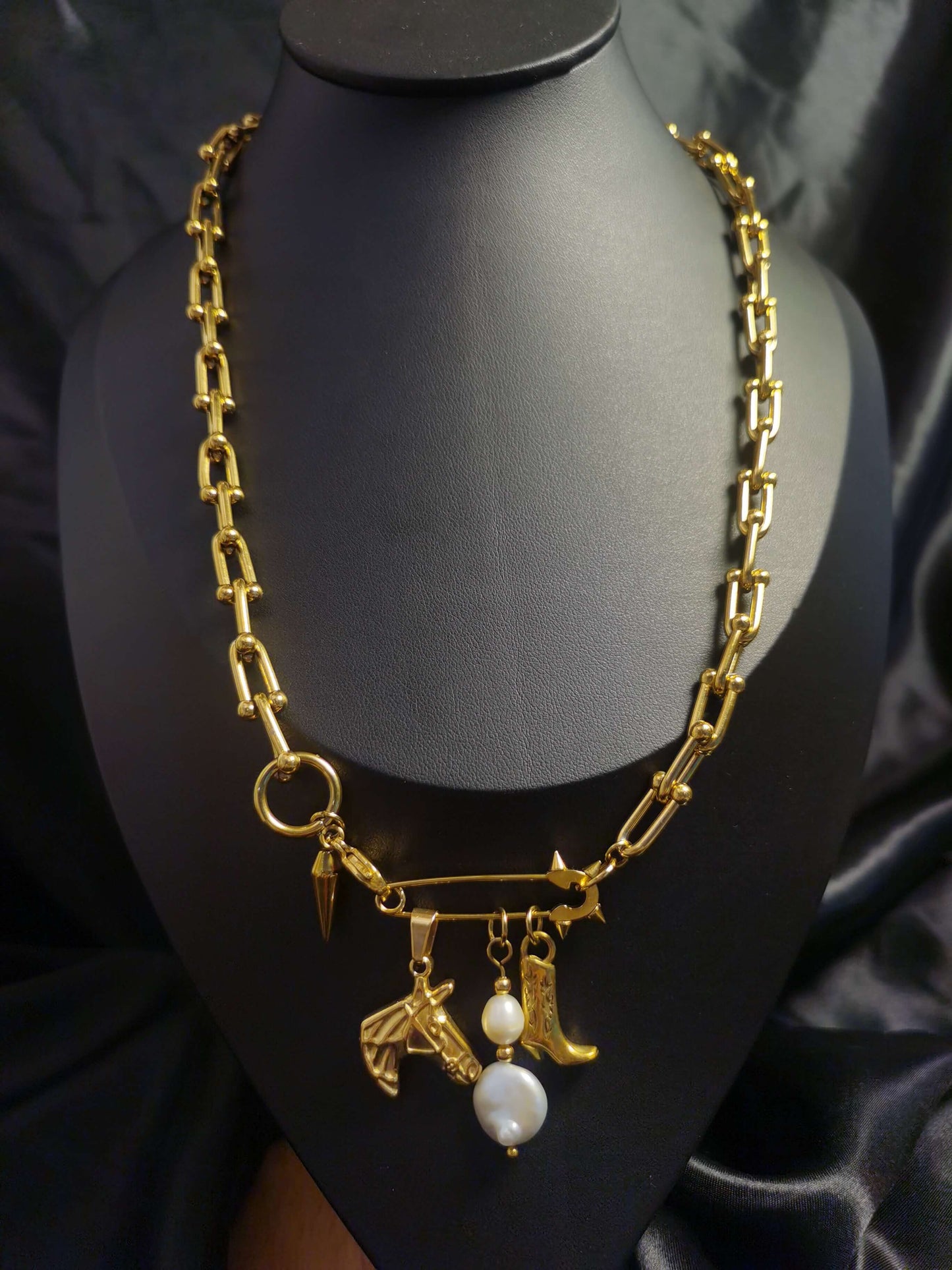 Cowboy Necklace 18k gold-plated Titanium Steel horseshoe chain Trendy Jewelry 2025 GMJN038