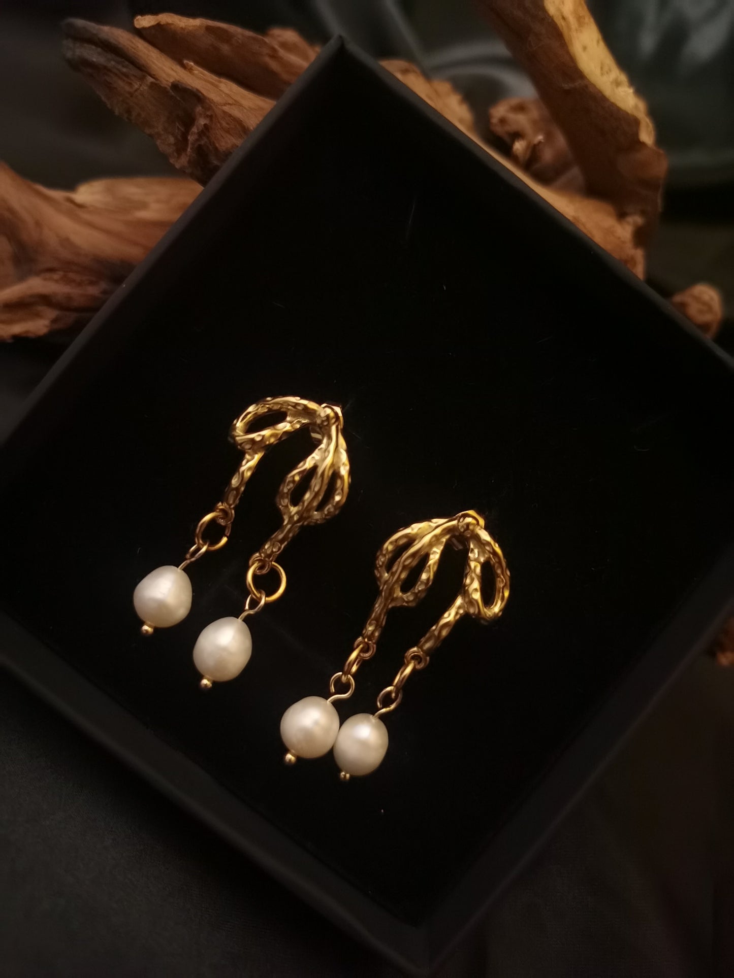 Bowk not Earrings freshwater pearl 18k gold-plated Titanium Steel GMJE003