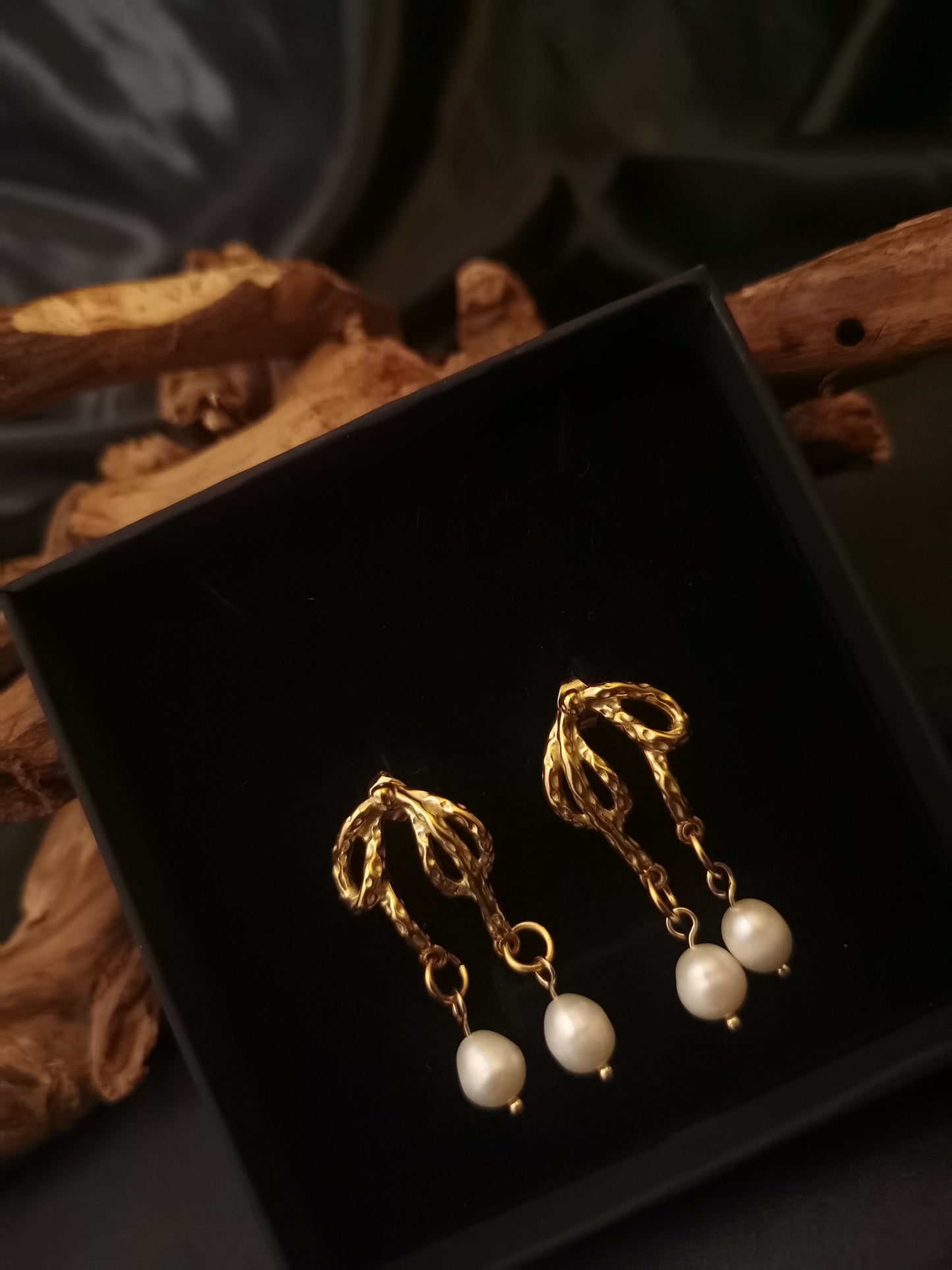Bowk not Earrings freshwater pearl 18k gold-plated Titanium Steel GMJE003