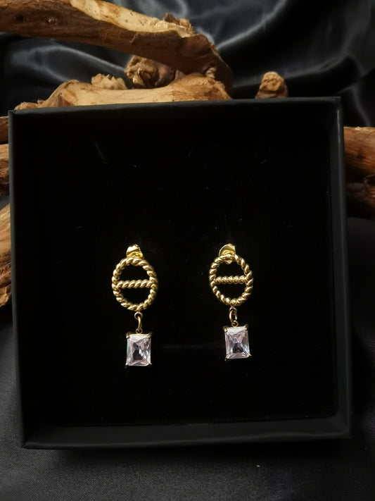 Pig Nose Daisy Ohrringe 18 Karat vergoldeter Titanstahl GMJE009