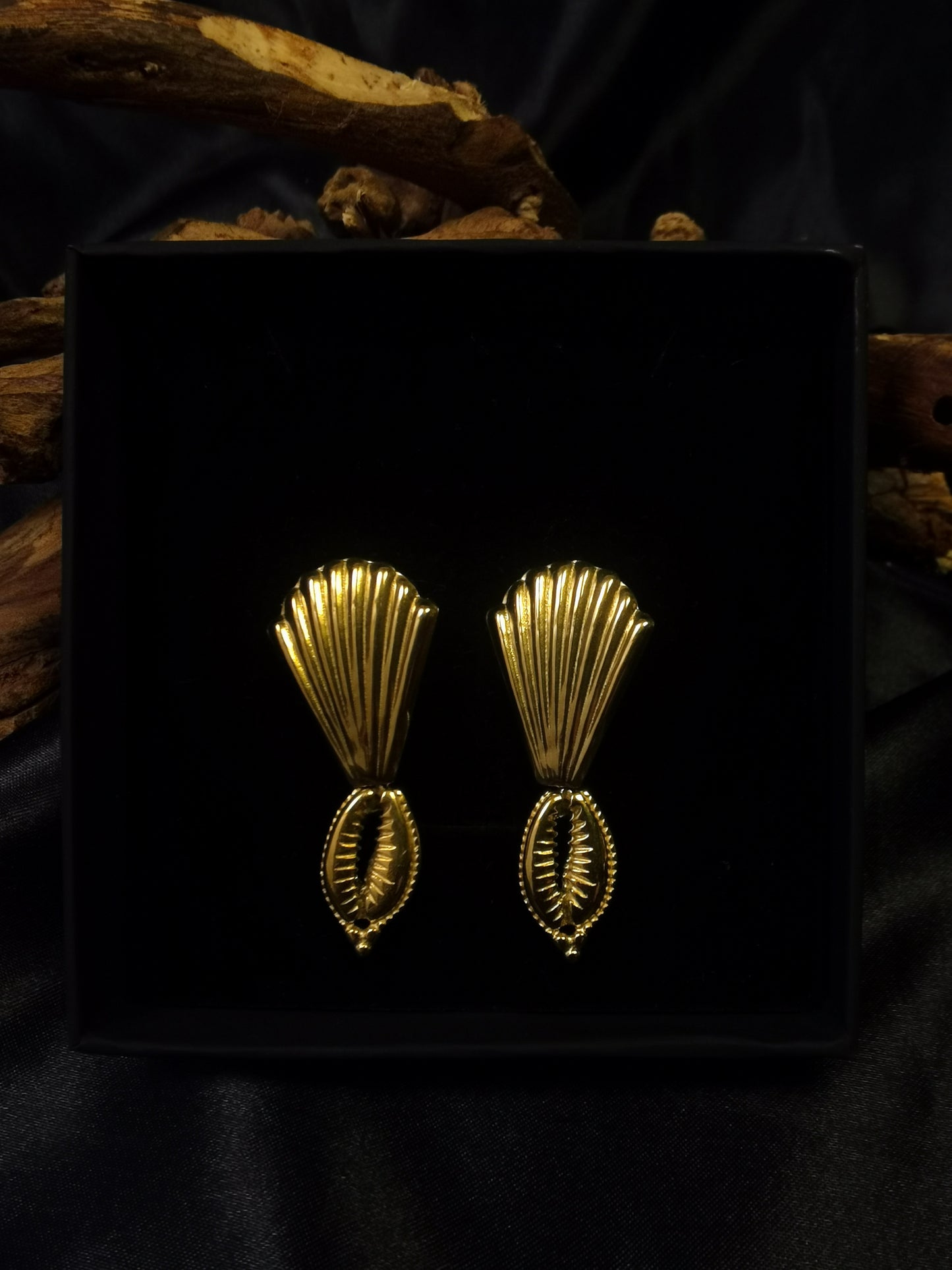 Shell Shaped Earrings 18k gold-plated Titanium Steel Shell pendant GMJE022