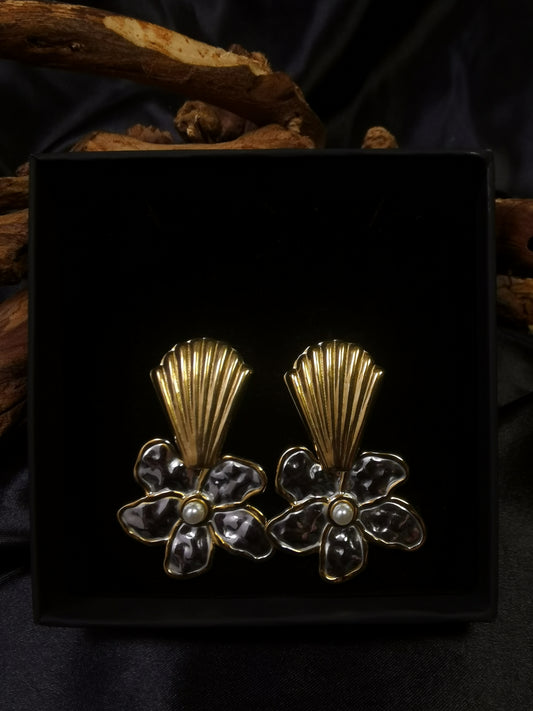 Shell Shaped Earrings 18k gold-plated Titanium Steel Silver Flower pendant GMJE026