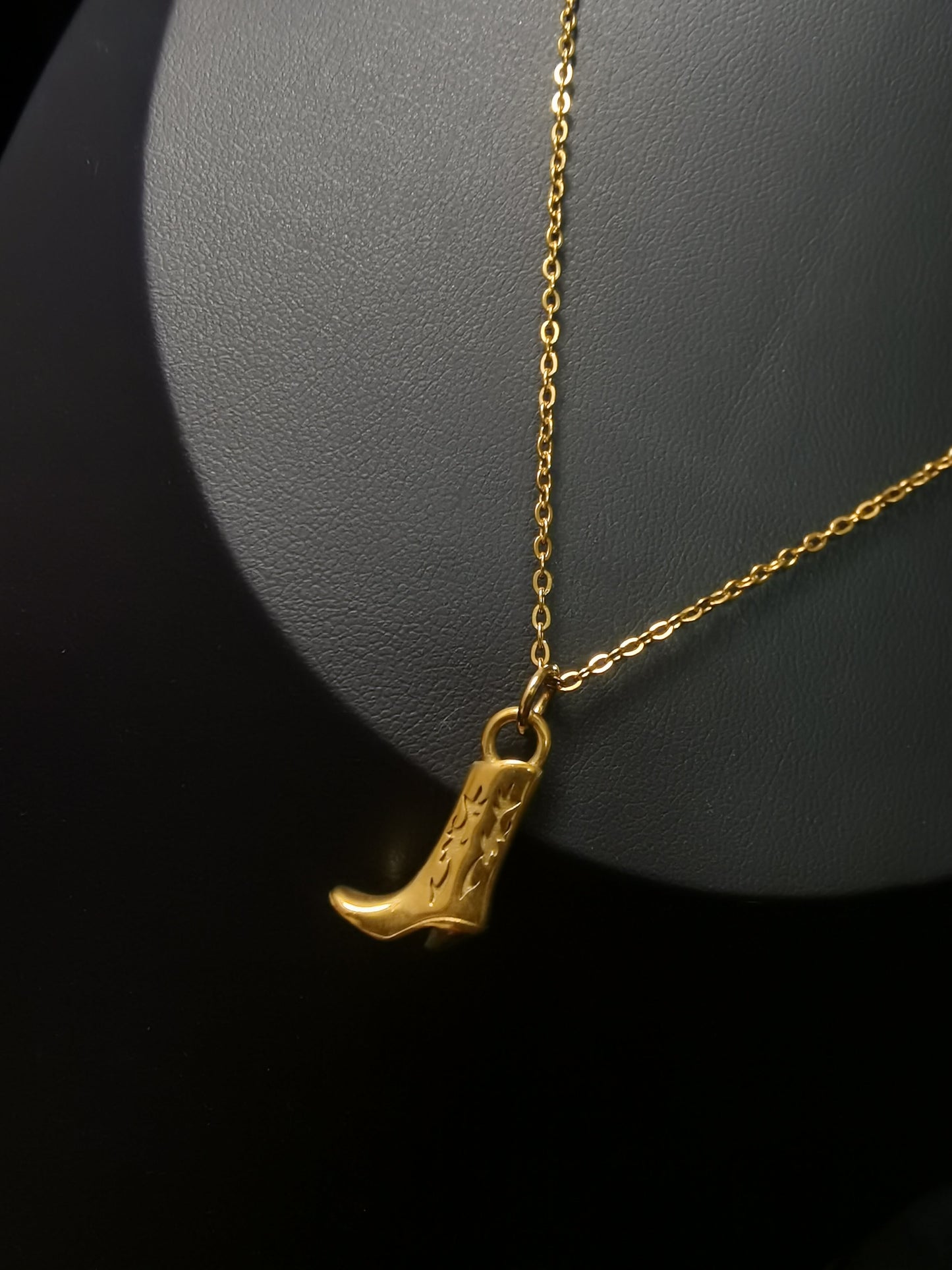 Boots Necklace 18k gold-plated Titanium Steel o chain Trendy Jewelry 2025 GMJN016