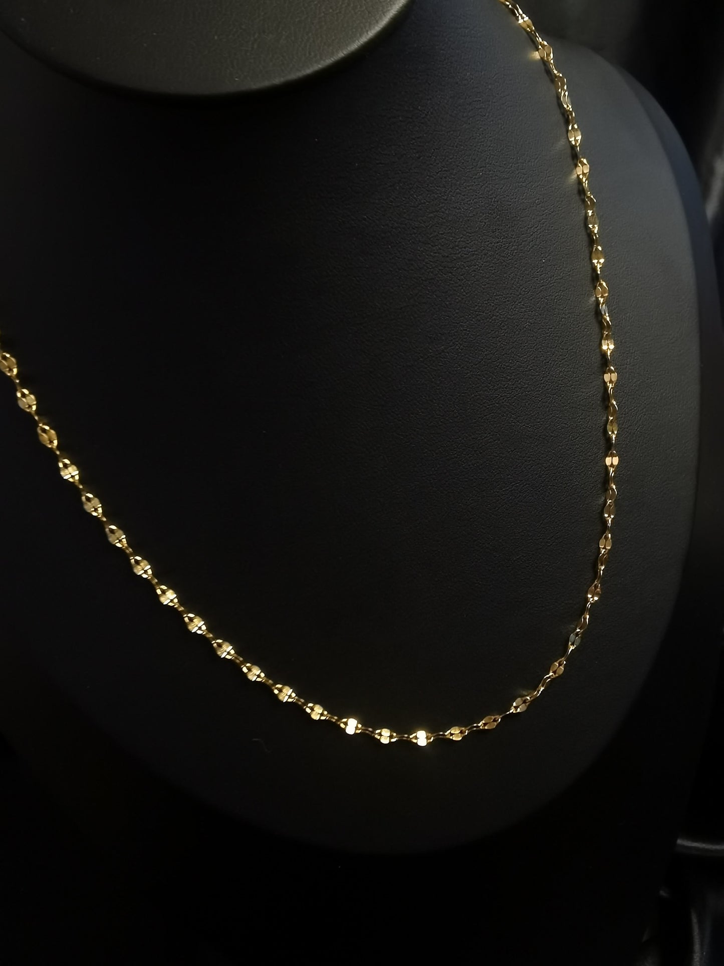 Lip Chain Necklace 18k gold-plated Titanium Steel Trendy Jewelry 2025 GMJBC015