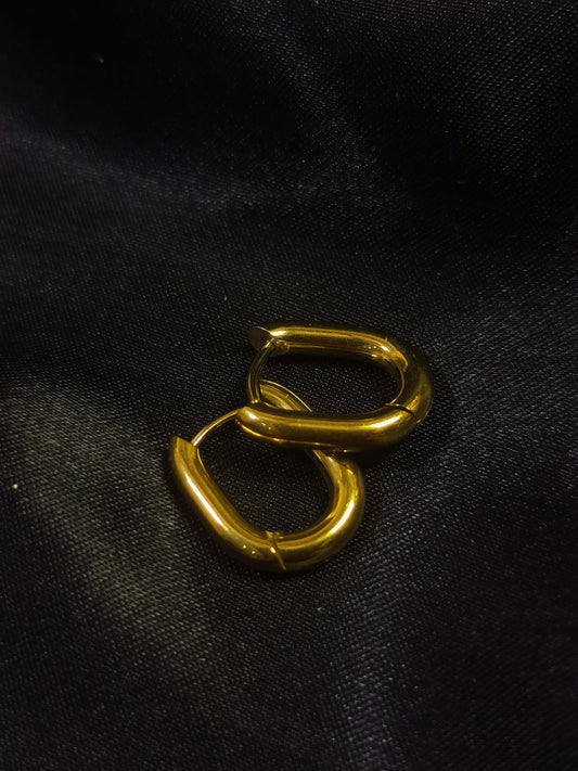 Huggie Earrings 18k gold-plated Titanium Steel  GMJE051