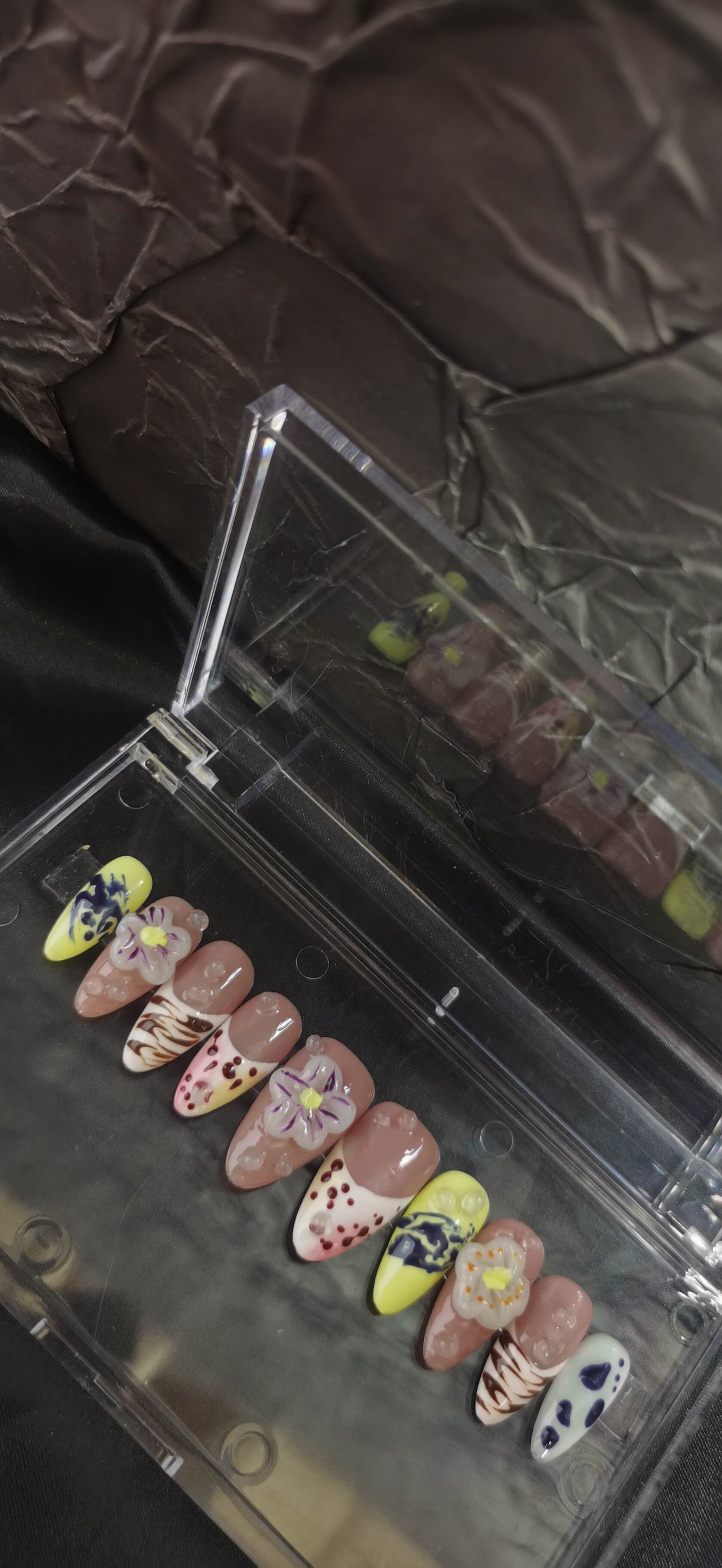 (M Size) 3D Flower Handmade Press on Nails